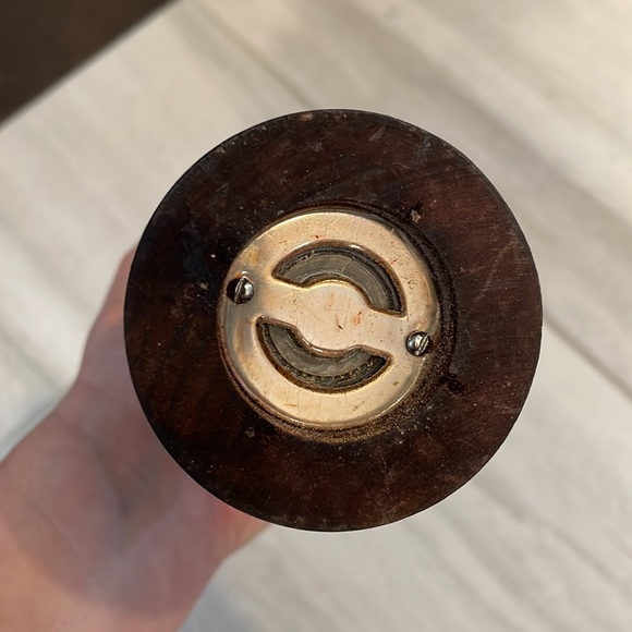 Salt and pepper - Picture 4 of 5